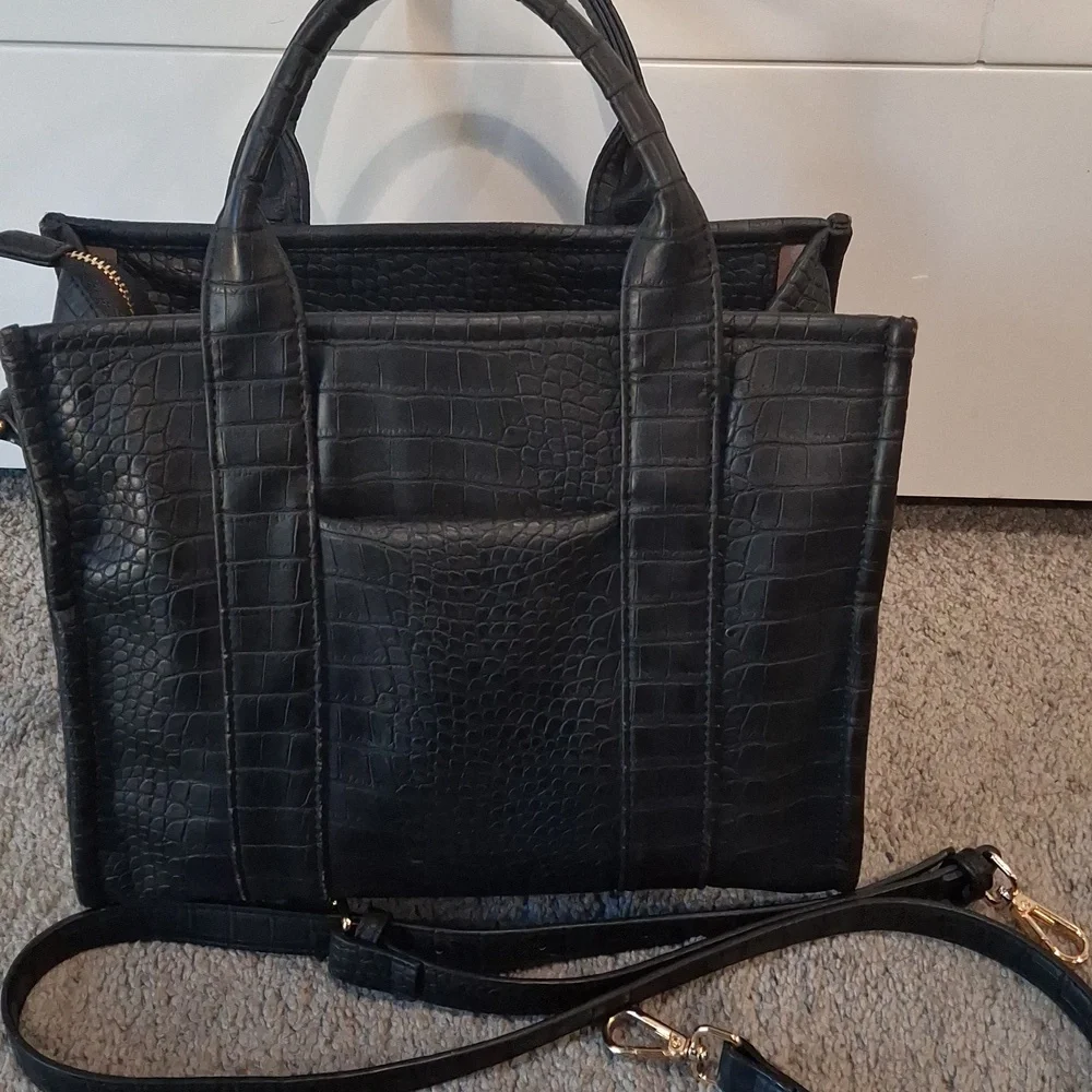 Aria tori bag midnight croc